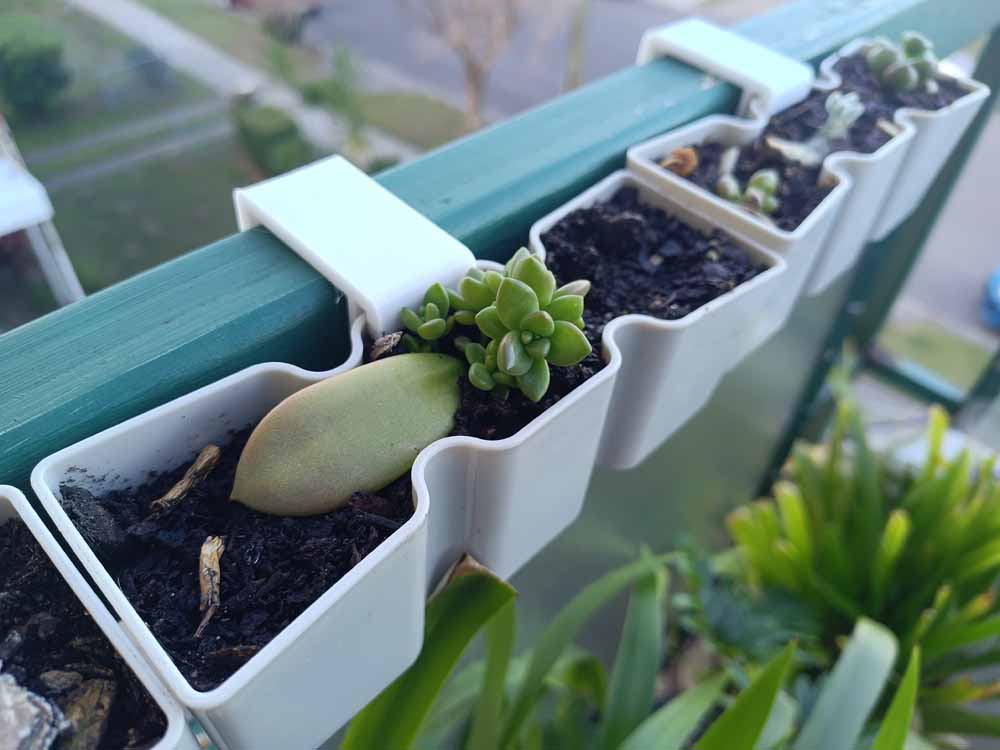 3D printed bracket for plant pot